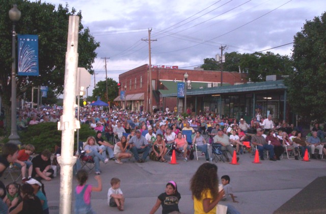 Burleson, TX: Burleson, TX ~ Citizens on Main Street at the Sounds of Summer Concert Series