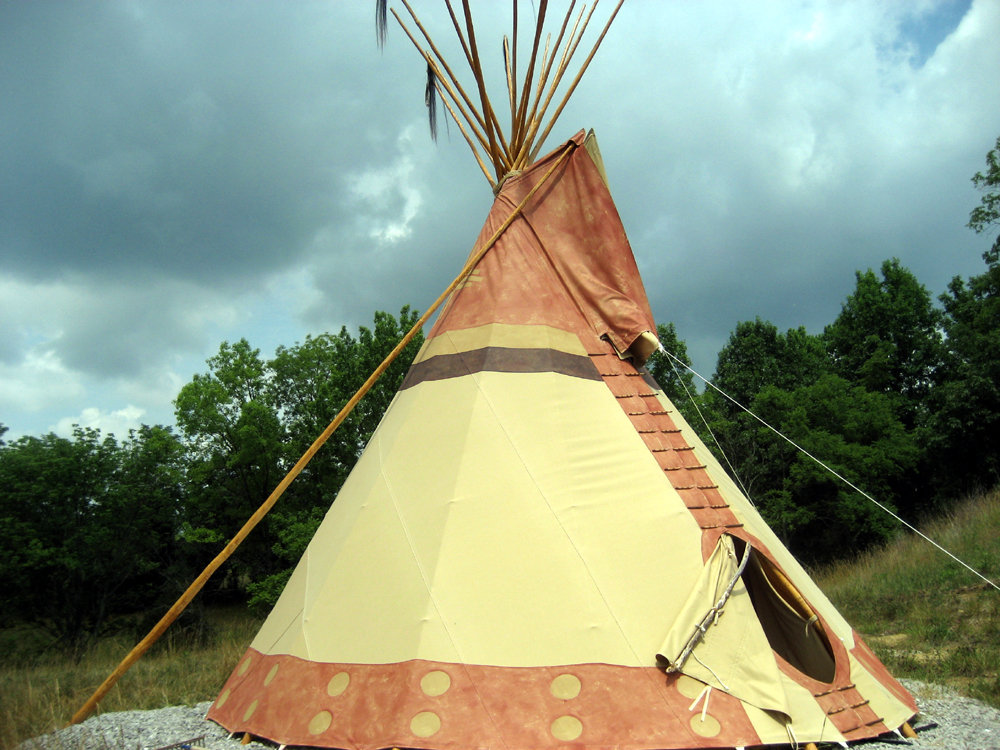 Berry, KY : tipi on the Berry prairie