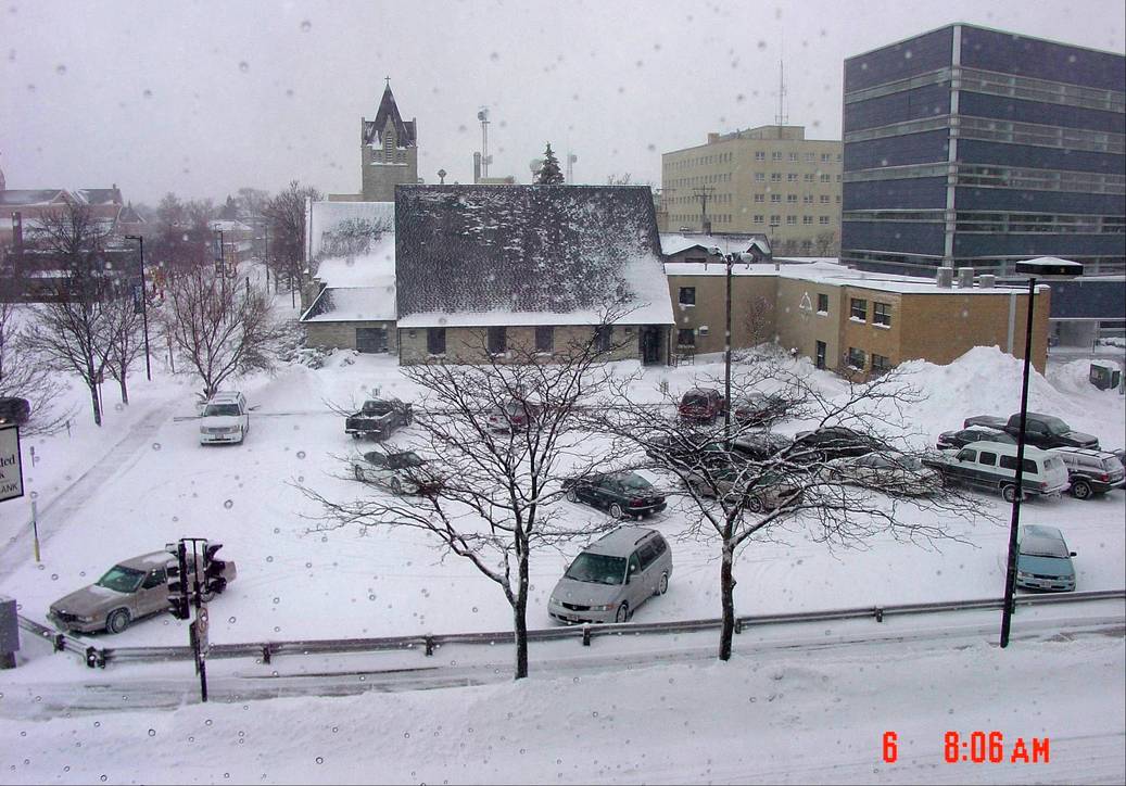 Green Bay, WI : PIne & Madison Looking S