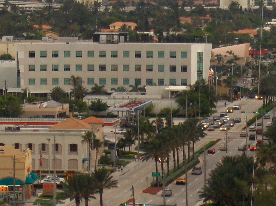 Sunny Isles Beach, FL : Waterway Realty - Sunny Isles Beach, Florida - 305.935.3533