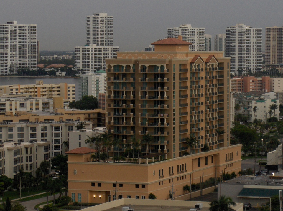 Sunny Isles Beach, FL : Waterway Realty - Sunny Isles Beach, Florida - 305.935.3533