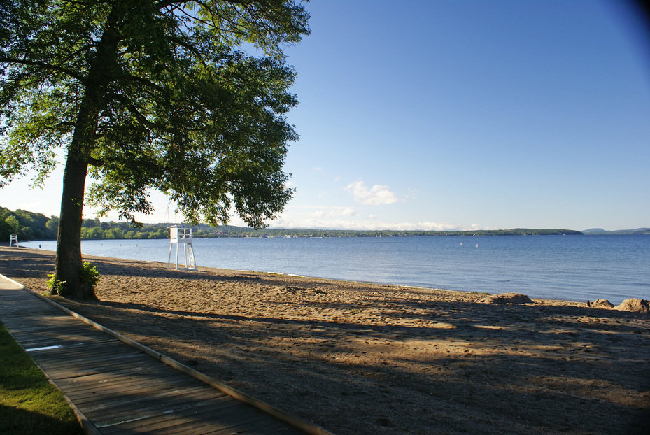 are dogs allowed at north beach burlington vt