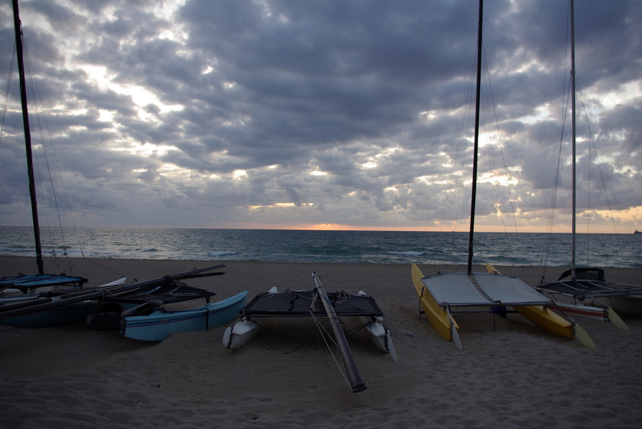 Fort Lauderdale, FL : Fort Lauderdale Beach right after sunrise