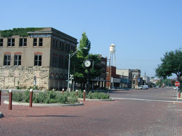 Pauls Valley, OK: Brick Streets of Downtown
