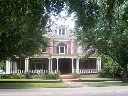 Selma, AL: Historical Home