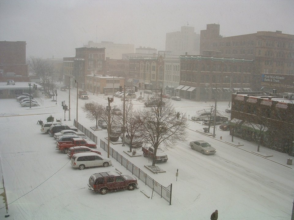 Decatur, IL: Feb 6 07 snowstorm in Decatur IL downtown view from County Building