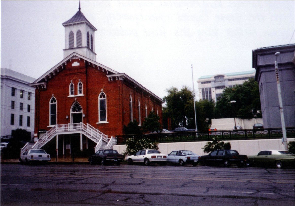 Montgomery, AL: Dexter Avenue King Memorial Baptist Church (Southern Poverty Law Center in background)