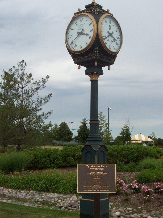 Westmont, IL: Ty Park Clock