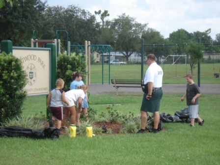 Inwood, FL: The Inwood Community Try's to keep kids busy and out of trouble by working along side the Sheriff's Dept and do fun things in summer