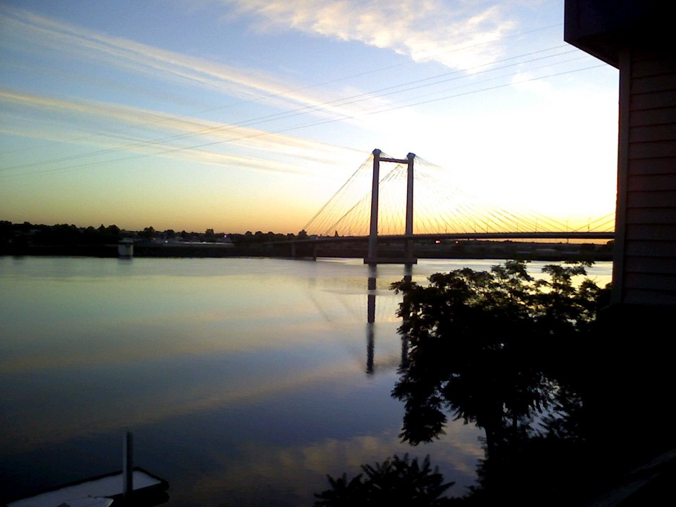 Kennewick, WA: View of the Cable Bridge from Clover Island