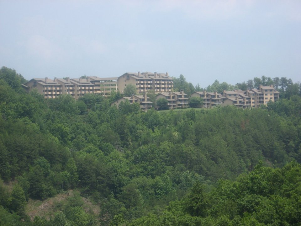 Gatlinburg, TN : Latitude: 35.706029° N, Longitude: 83.547935° W (View from Ober-Gatlinburg)