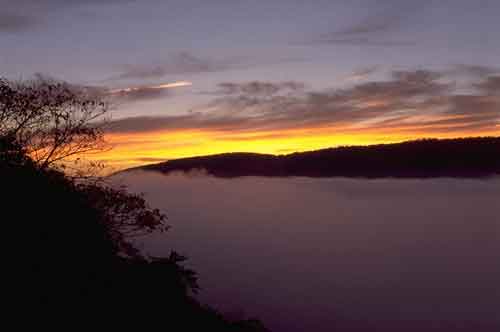 Harpers Ferry, WV : Morning Mist over Harper's Ferry / Potomac River Harper's Ferry