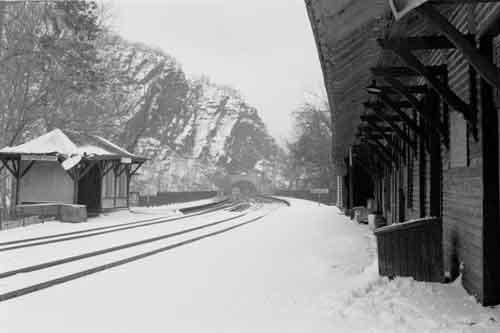 Harpers Ferry, WV : First Snow, Train Depot, Harpers Ferry