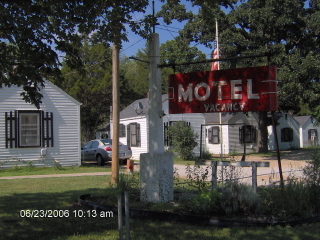 Weaubleau, MO : Weaubleau Motel