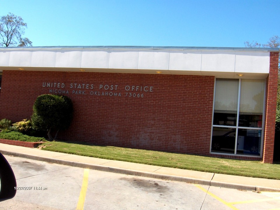Choctaw, OK: Nicoma Park, OK Post Office adjacent to and east of Choctaw