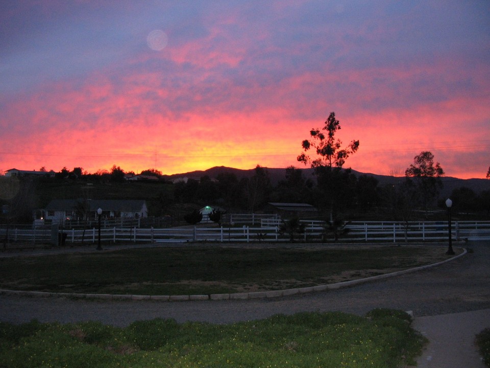 Wildomar, CA: beautiful sunset