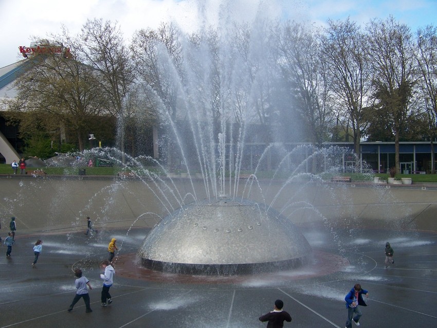 Seattle, WA: Fountain by the Space Needle