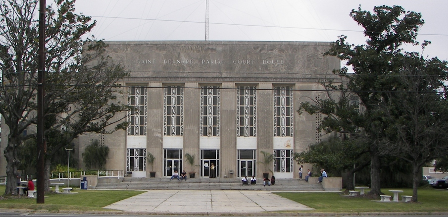 Chalmette, LA : Chalmettes St. Bernard Court House