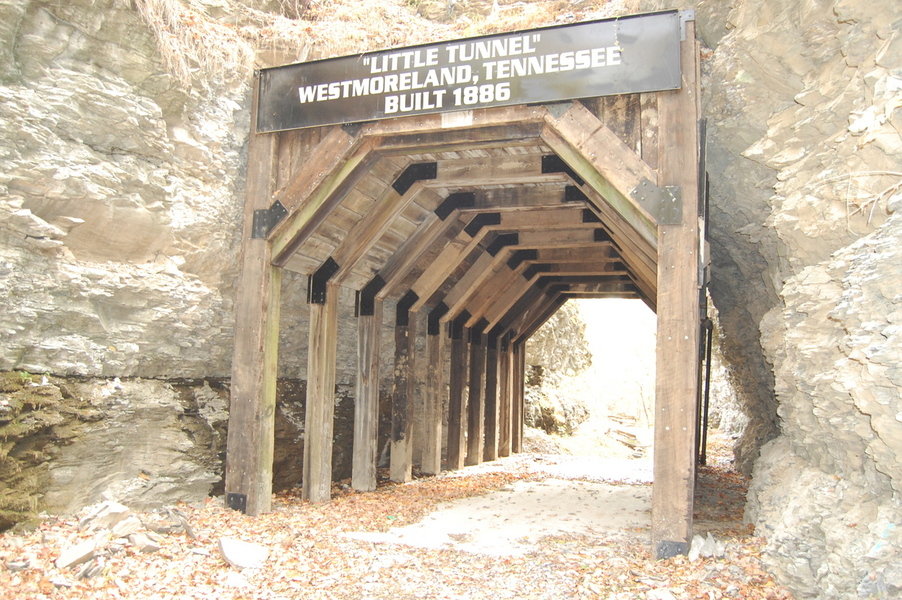 Westmoreland, TN: Westmorelands Little Tunnel the worlds shortes railroad tunnel built in 1886