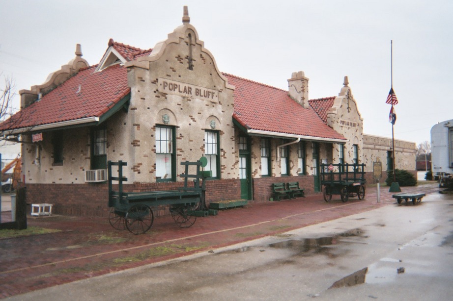 Poplar-Bluff, MO : Frisco Depot in Poplar Bluff, MO