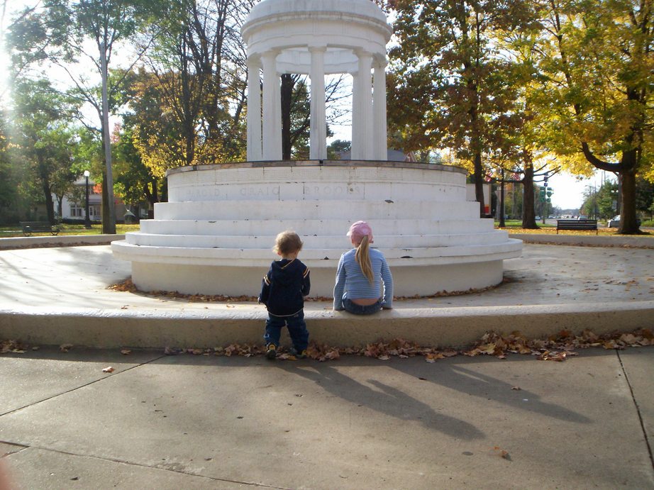 Marshall, MI: fall day