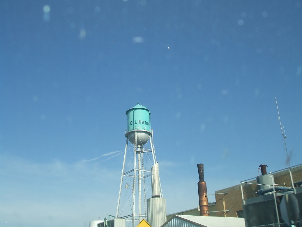 Ellinwood, KS: Water Tower