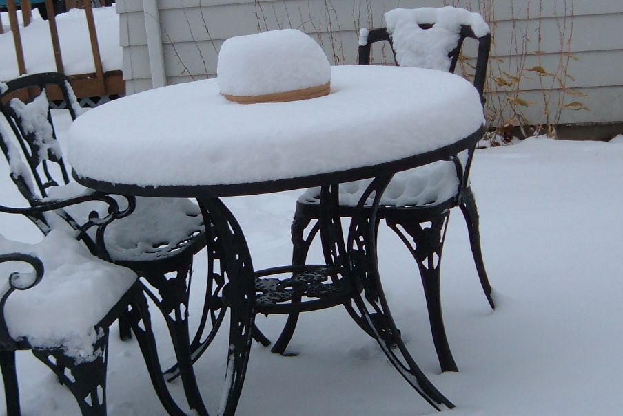 Willow Springs, IL: Snow on Patio. Measured 4 inches, December 5, 2007 8 am.