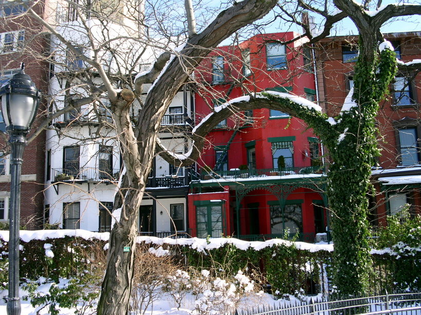 Brooklyn, NY : Brooklyn Heights Promenade in the snow.
