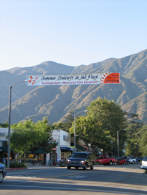 Sierra Madre, CA: Summer in the Village