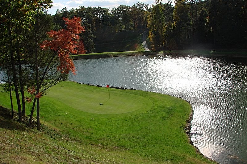Salem, VA: 6th Hole at Hanging Rock Golf Club