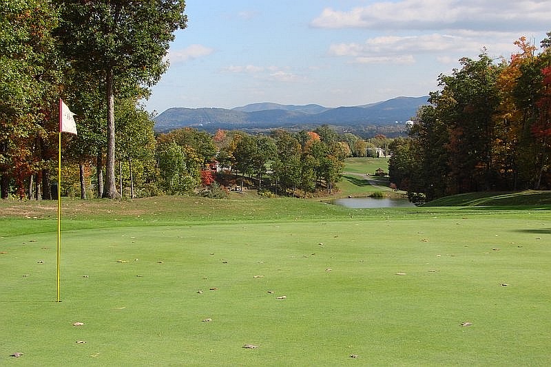 Salem, VA: 1st Hole at Hanging Rock Golf Club