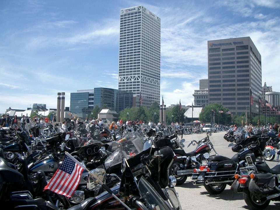 Milwaukee, WI : Harley 100th in Milwaukee