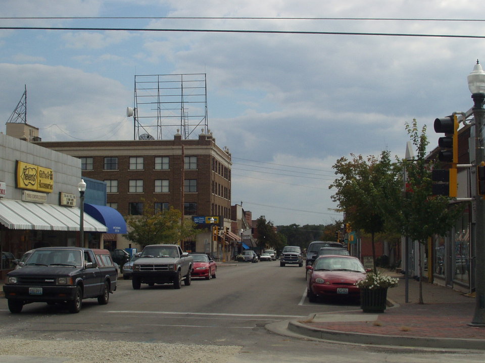 Rolla, MO Pine Street in Rolla photo, picture, image (Missouri) at