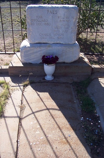Fort Sumner, NM: "Billy The Kid's" Grave in Fort Sumner