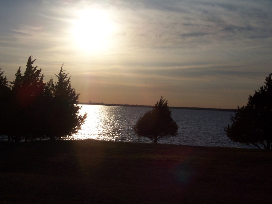 Heath, TX : Sunset over Lake Ray Hubbard in Heath