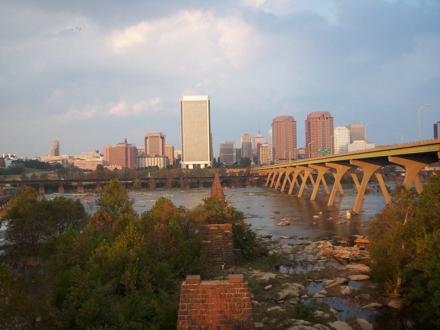 Richmond, VA: The Skyline in 2003 from the Manchester Bridge abutment on the Southside