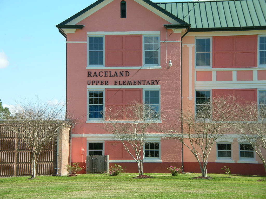 Raceland, LA: Raceland Upper Elementary School, note unique colors