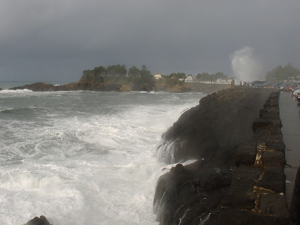 Depoe Bay, OR : The seawall of Depoe Bay