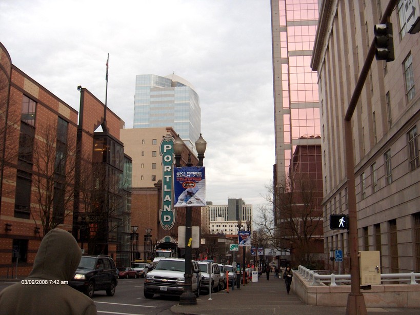Portland, OR : Looking down 7th Street SW