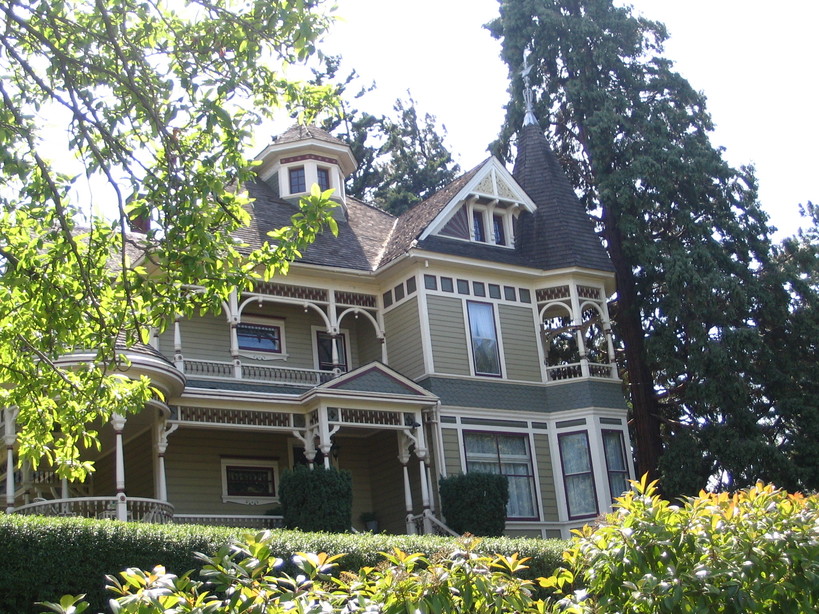 The Dalles, OR: Historic home in The Dalles