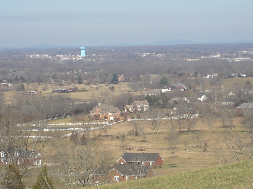 Shelbyville, TN: View of the town from a hill