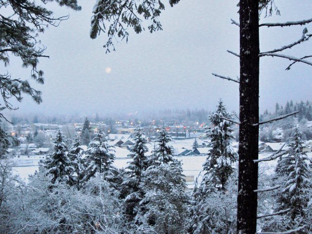 Grants Pass, OR: One snowy day in Grants Pass, Oregon