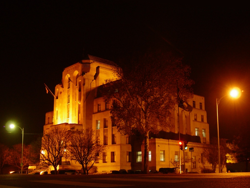 Hutchinson, KS: The Reno County Courthouse building in Hutchinson.