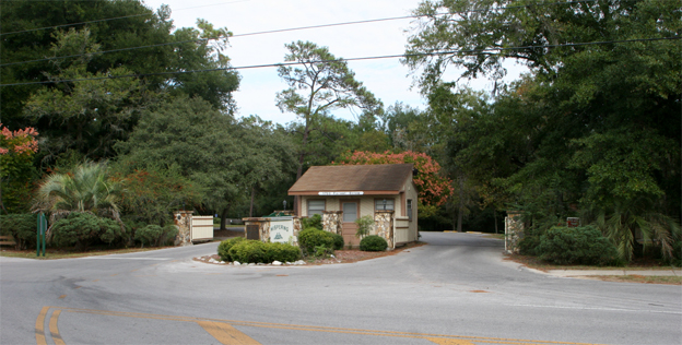 Inverness, FL : Whispering Pines Park entrance