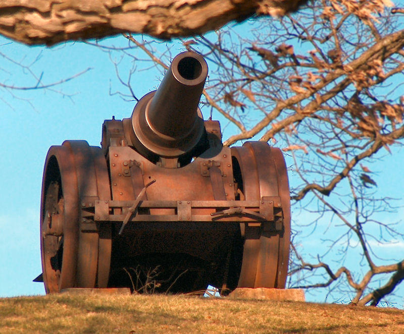 New Castle, IN: cannon at memorial park , new castle ,in