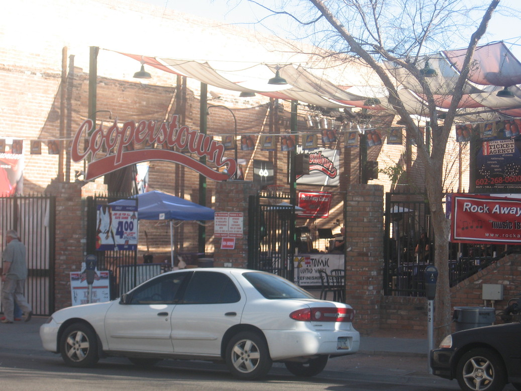 Phoenix, AZ: Cooperstown-Alice Cooper's Restaurant