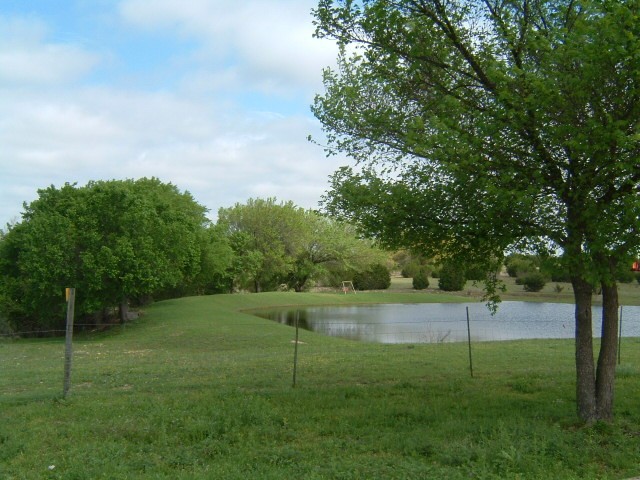 Bertram, TX : Pond near Bertram