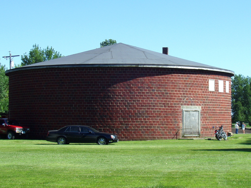 Yale, IA: 1932 Yale Round Gym