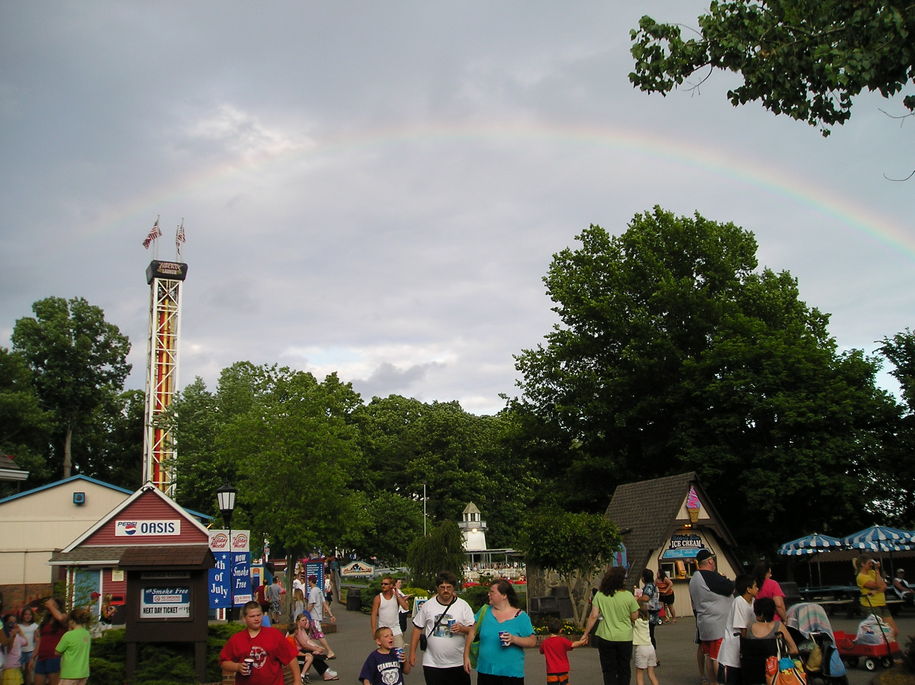 Santa Claus, IN: Rainbow over Holiday World
