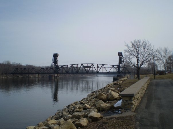 Hastings, MN: Drawbridge over the Mississippi River in Hastings, MN, facing westward.